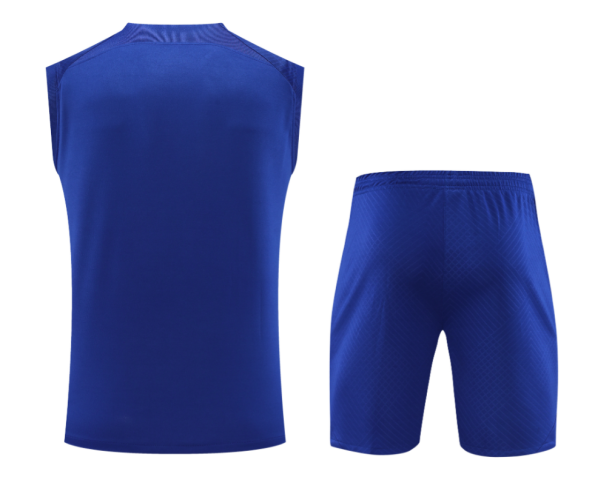 Camiseta-Sin-Mangas-Barcelona-Pre-Match-23-24-Azul-Pantalones_1